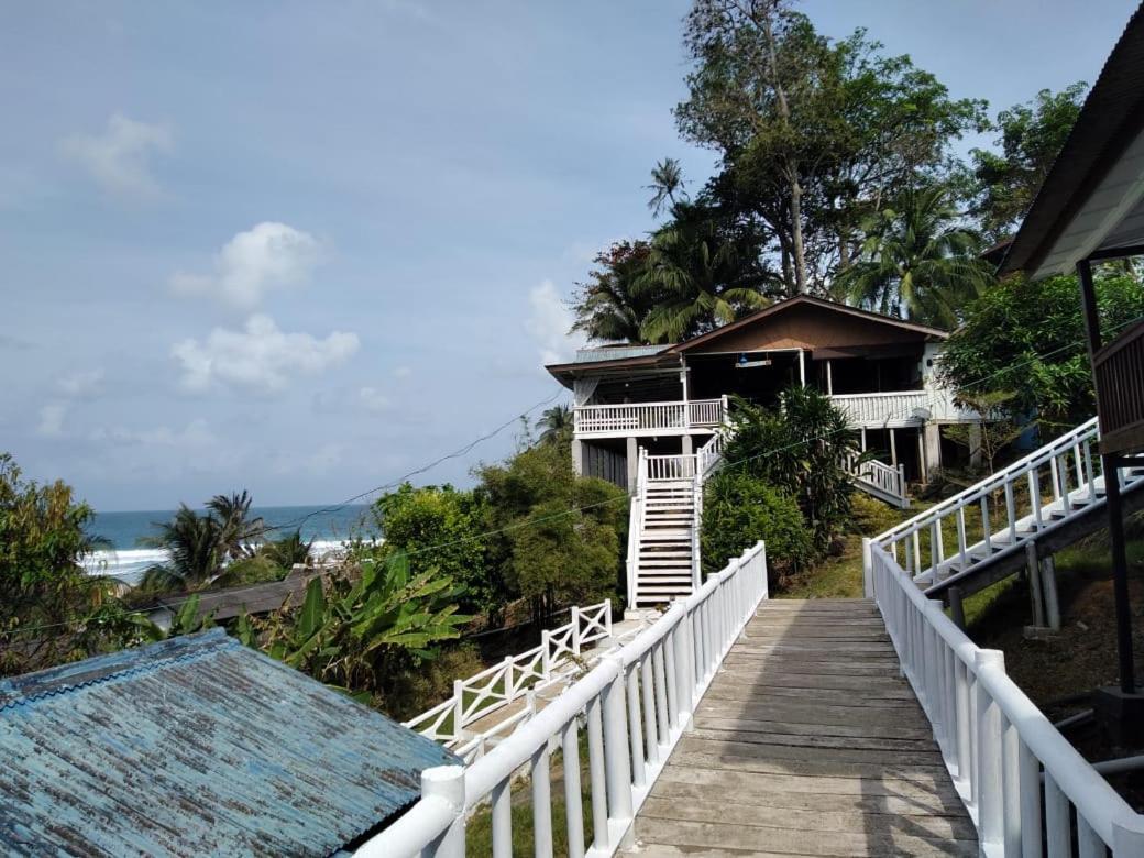 Long Beach Garden Kampung Kuala Besut Ngoại thất bức ảnh
